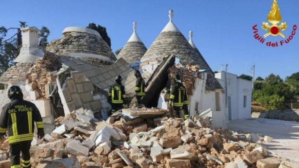 Esplosione in un trullo: morto un 55enne intrappolato sotto macerie