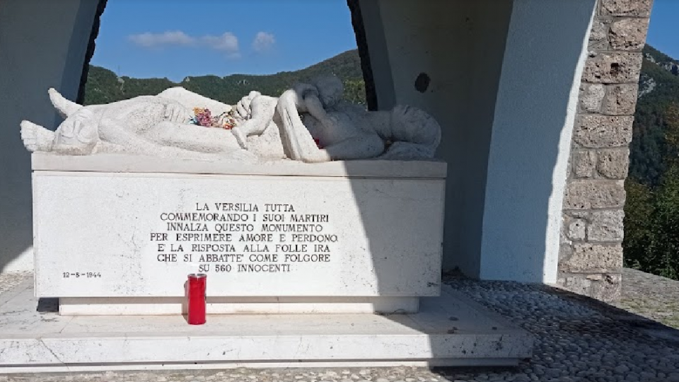 Mattarella ricorda il massacro di Stazzema: “Una grande eredità morale è stata lasciata dai sopravvissuti”