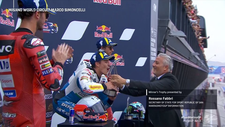 Foto @marcmarquez1993La premiazione di Marc Marquez