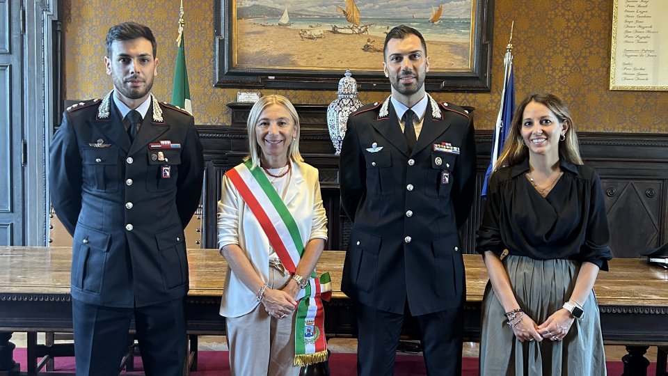 da sinistra, Capitano Rutigliano, Sindaca Foronchi, Comandante Lezzi, Assessora Gabellini