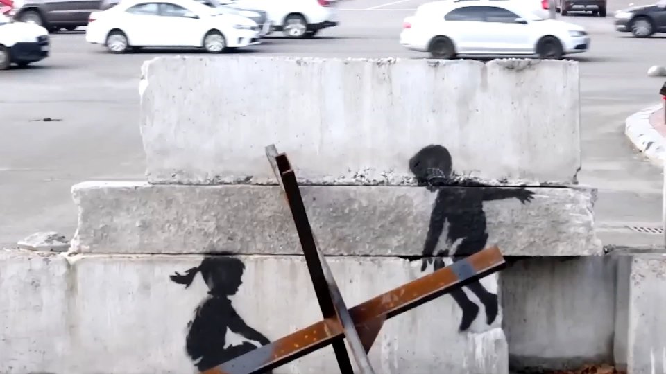 “Arte vs. Guerra: Banksy e C215 a Borodyanka”