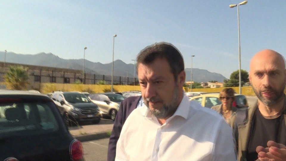 Salvini, richiesta di condanna a 6 anni per Open Arms: scoppia la polemica