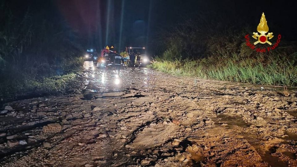 Pesaro Urbino, viabilità interrotta sulla SP 144. Oltre 300 gli interventi dei Vvf nelle Marche