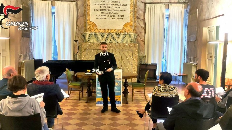 Carabinieri Fano: campagna di prevenzione delle truffe in danno di anziani