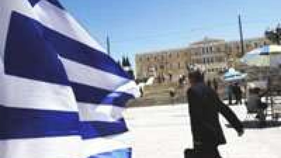 Nuovi tagli da 13,5 milioni per la Grecia, ma chiede più tempo ai creditori