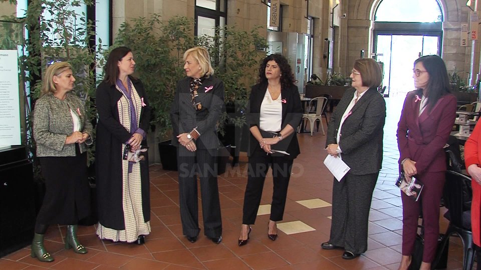 Nel servizio le interviste a Mariella Mularoni (Segretario di Stato Sanità), Meris Monti (Docente storia dell'arte) e Stefania Larghetti (Radiologo senologo ISS)