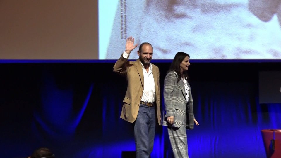 Nel video gli interventi di Fabrizio Bentivoglio, attore; Valeria Bruni Tedeschi, attrice; Ralph Fiennes, attore