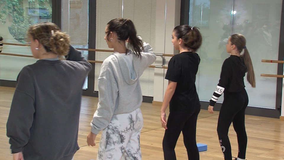 Nel video le interviste allee Idols Sm (Vera Stefania Olkhovskàya, Giulia Rinaldi, Asia Ceccoli, Giorgia De Scisciolo) e a Jessica Andreoni, insegnante San Marino Academy Ballet