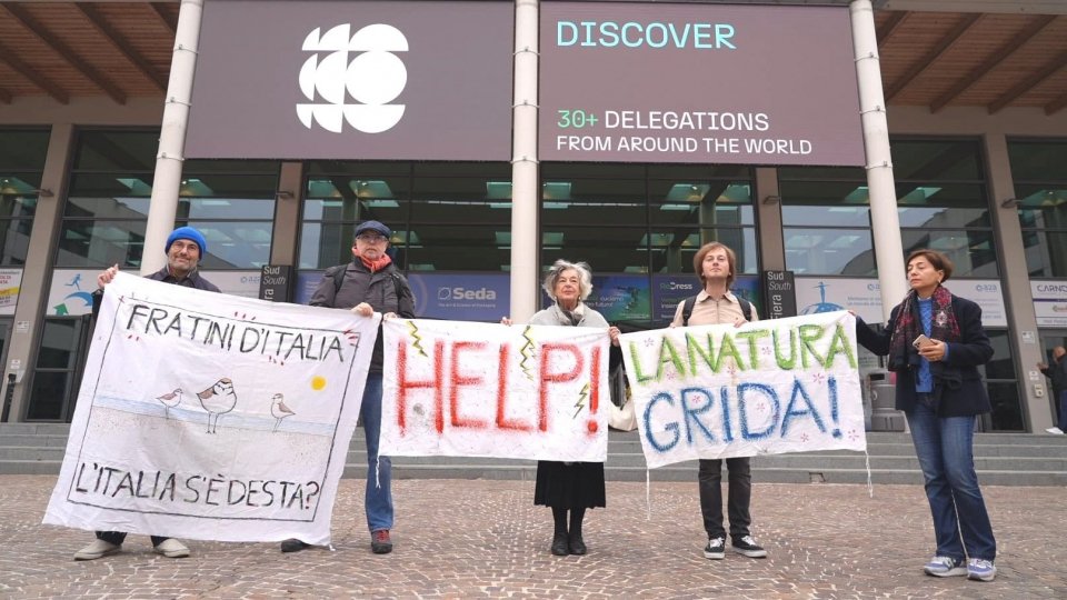 Green Festival: al business della sostenibilità di Ecomondo va in scena la protesta di nonni e genitori