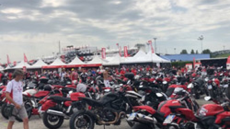World Ducati WeekRiviera invasa da motociclisti per la World Ducati Week