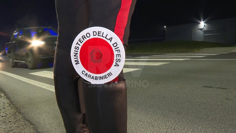 Alcol e cellulare al volante, al via la super-stretta