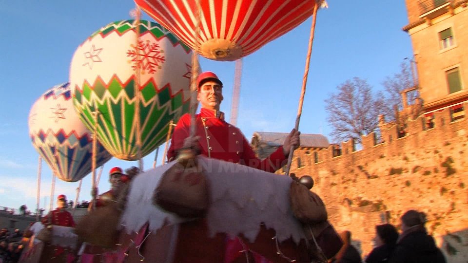 Immagini dalla giornata con le mongolfiere in Centro Storico