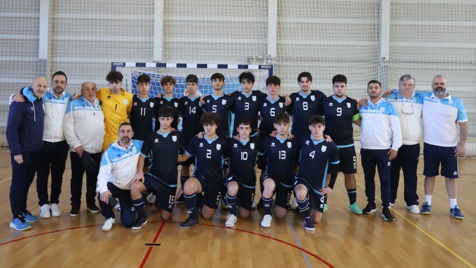 La delegazione di San Marino alla Winter Cup U19 in Croazia. (foto: Futsal week)