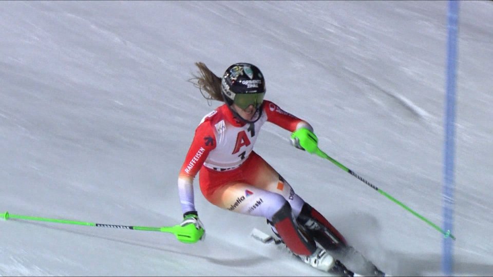 Doppietta svizzera nello slalom in notturna di Flachau: vince Rast