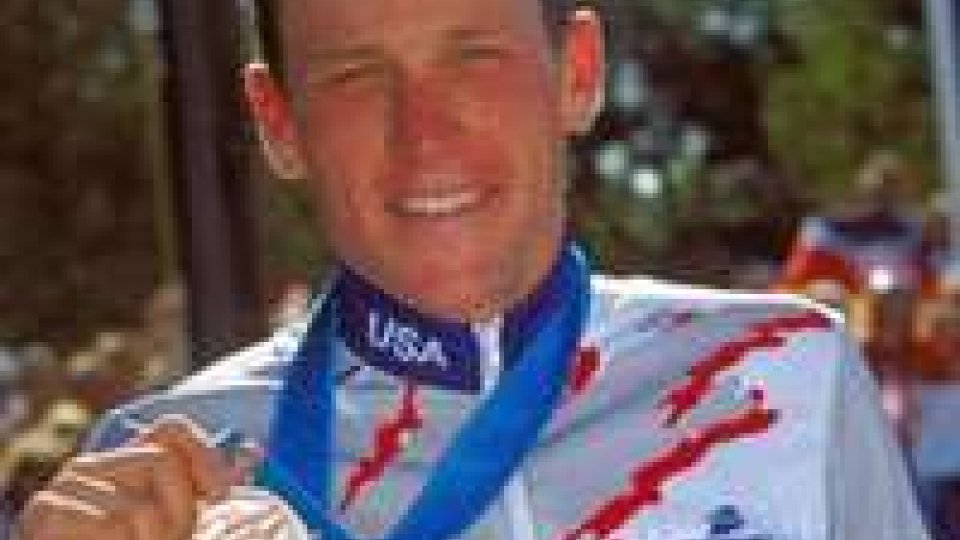 Armstrong: addio definitivo ai 7 Tour e al bronzo di Sydney 2000