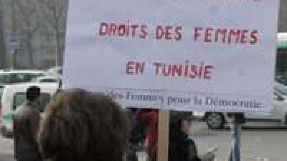 Tunisia: parità assoluta tra uomini e donne in costituzione