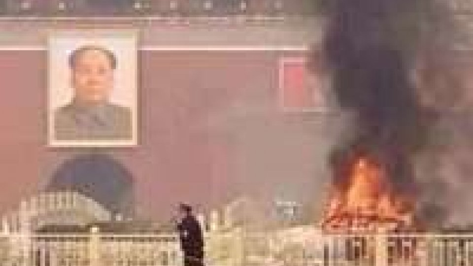 Cina: chiesta severa punizione per l'attacco a piazza Tiananmen