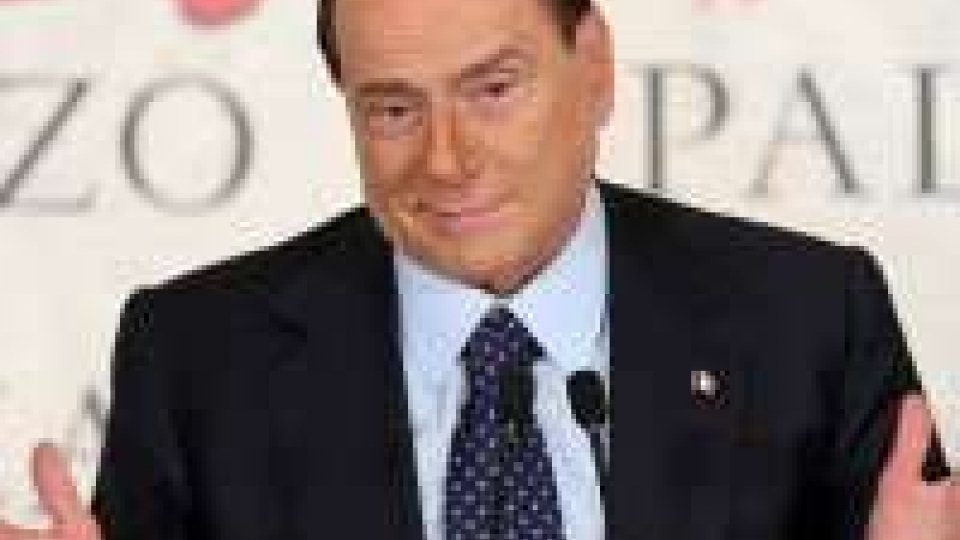 Berlusconi: "passo indietro se Monti si candida"