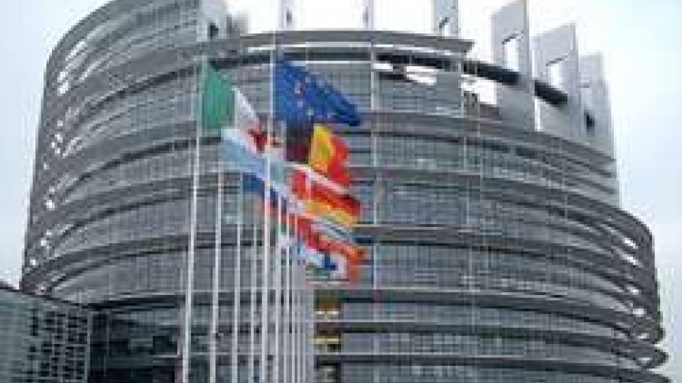 Strasburgo condanna Italia, riconosca unioni omosessuali