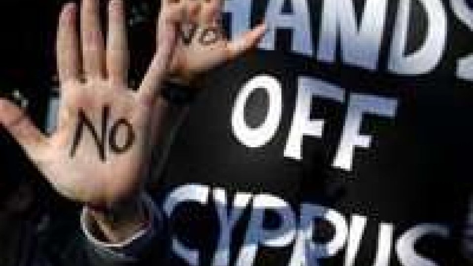 Cipro spaventa l'Europa, Eurozona ridiscute piano aiuti