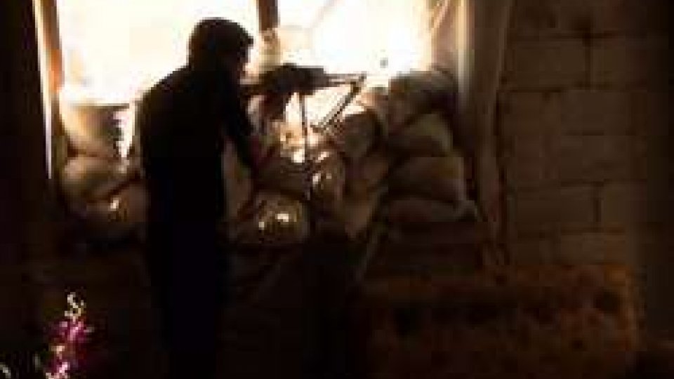 Siria: attentati in serie contro località controllate dai governativi