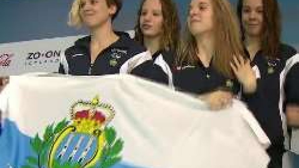 Un bronzo verde: le 4 staffettiste di San Marino fanno 60 anni in 4. Il futuro del nuoto c'e'Un bronzo verde: le 4 staffettiste di San Marino fanno 60 anni in 4. Il futuro del nuoto c'e'