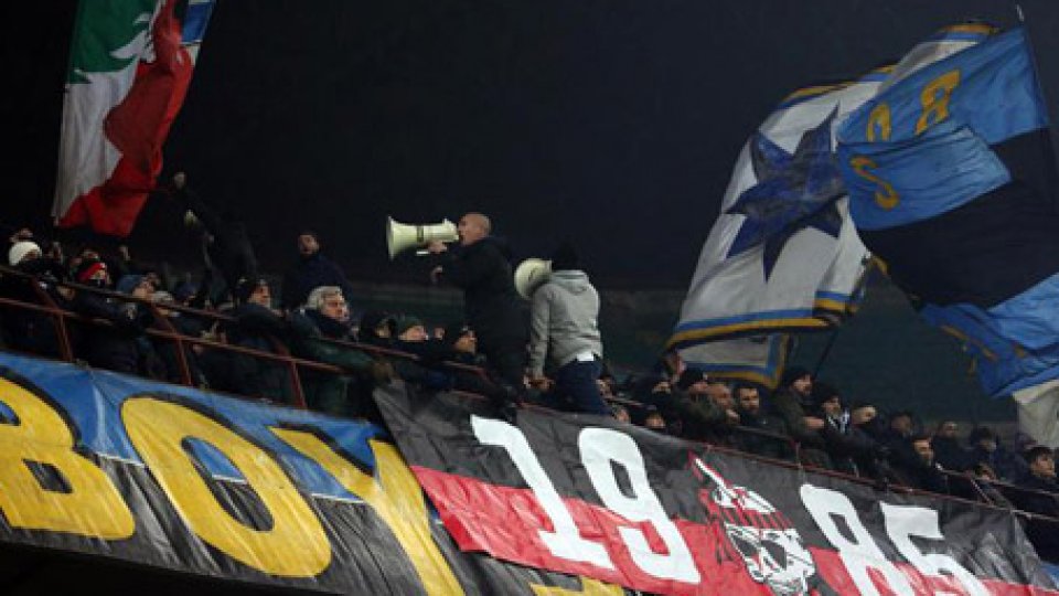 Calcio: Inter-Napoli, morto tifoso investito da van