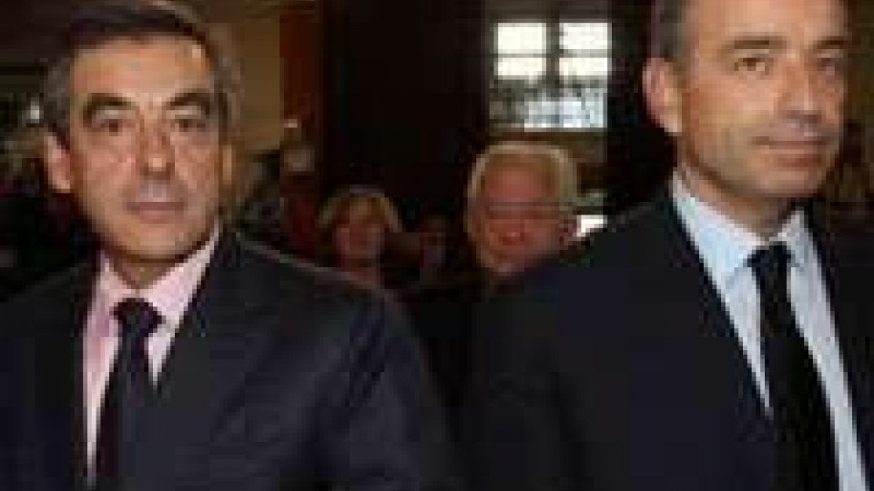Francia: Fillon chiede sequestro schede