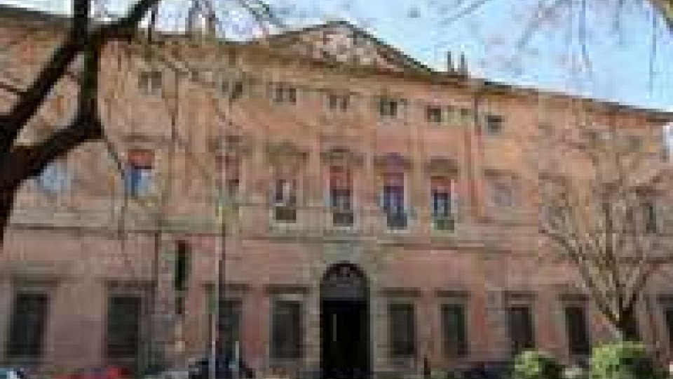 Allarmi bomba a Bologna in Comune e a Palazzo di Giustizia