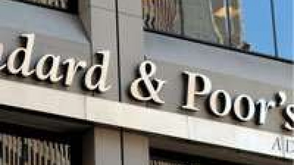 Standard & Poor's taglia rating della Spagna a BBB-