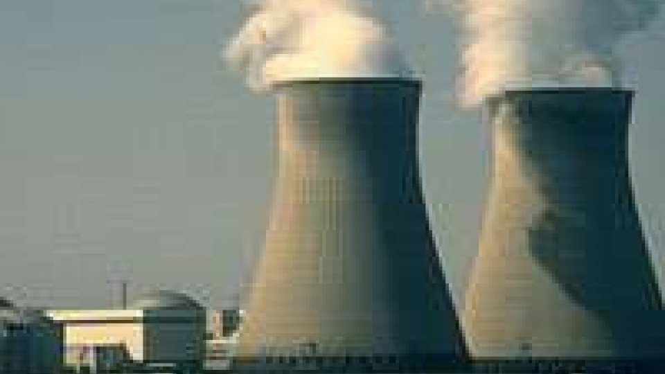 Nucleare: Merkel fa pressing si Pechino. Teheran ha uranio arricchito per 4 testate nucleari
