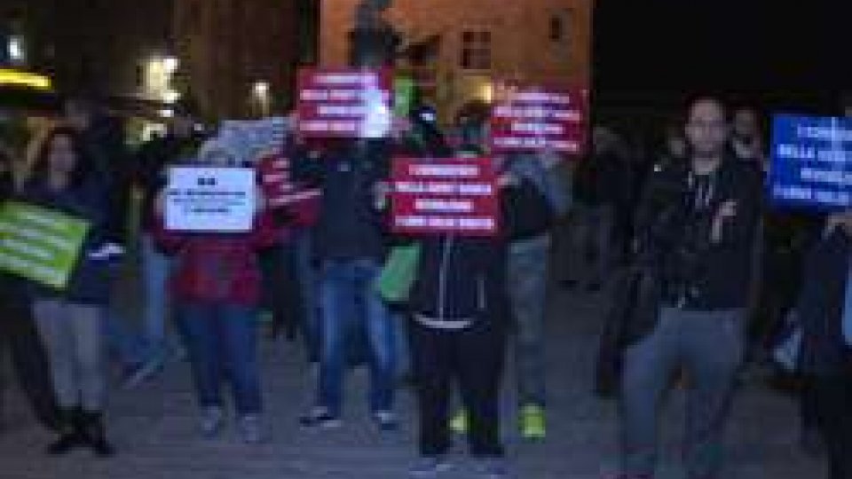Proteste correntisti Asset sul Pianello