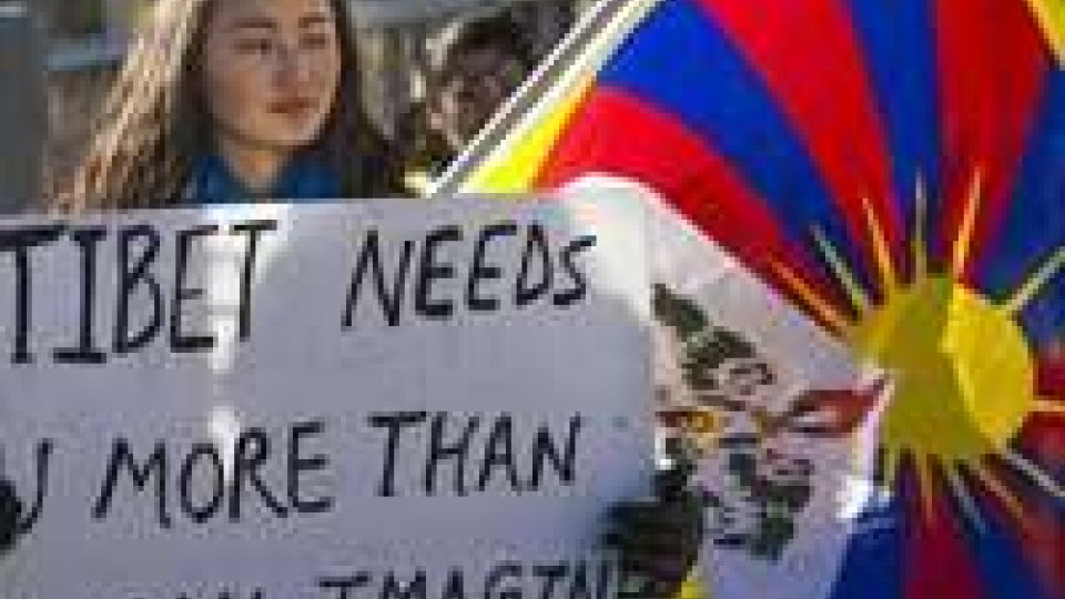 Tibet: si autoimmola una donne di 20 anni. E' la 115 vittima