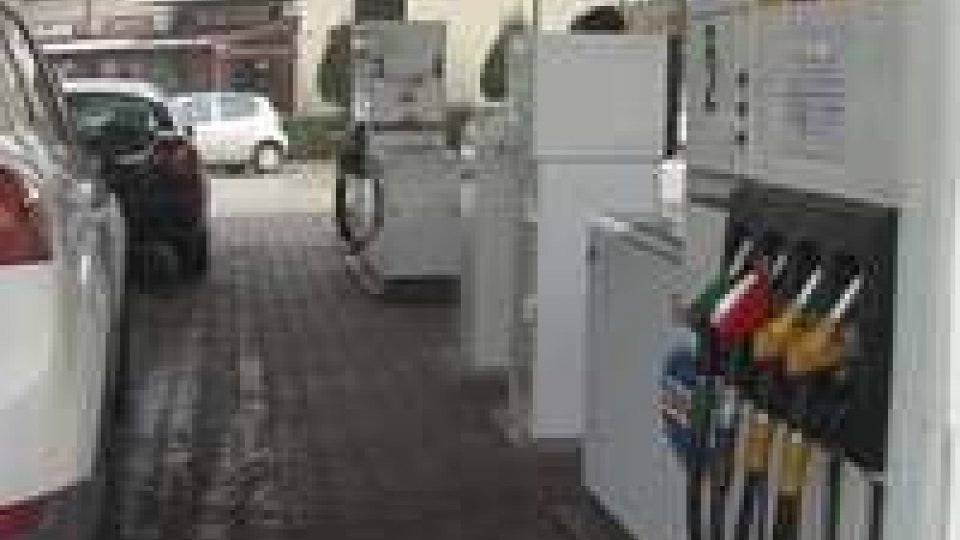 San Marino: i gestori dei distributori di carburanti sospendono la protestaSan Marino: i gestori dei distributori di carburanti sospendono la protesta