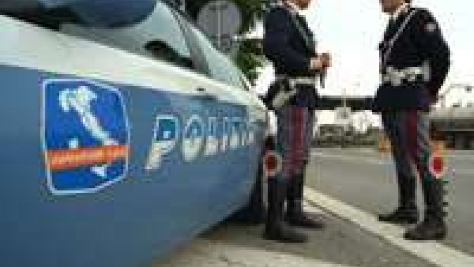 Rimini: albanese causa incidente e scappa