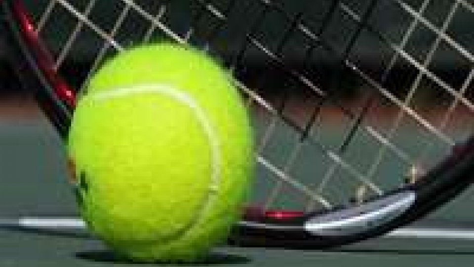 Tennis: Fognini cede a Djokovic in semifinale, Errani/Vinci ipotecano la finale di Fed Cup