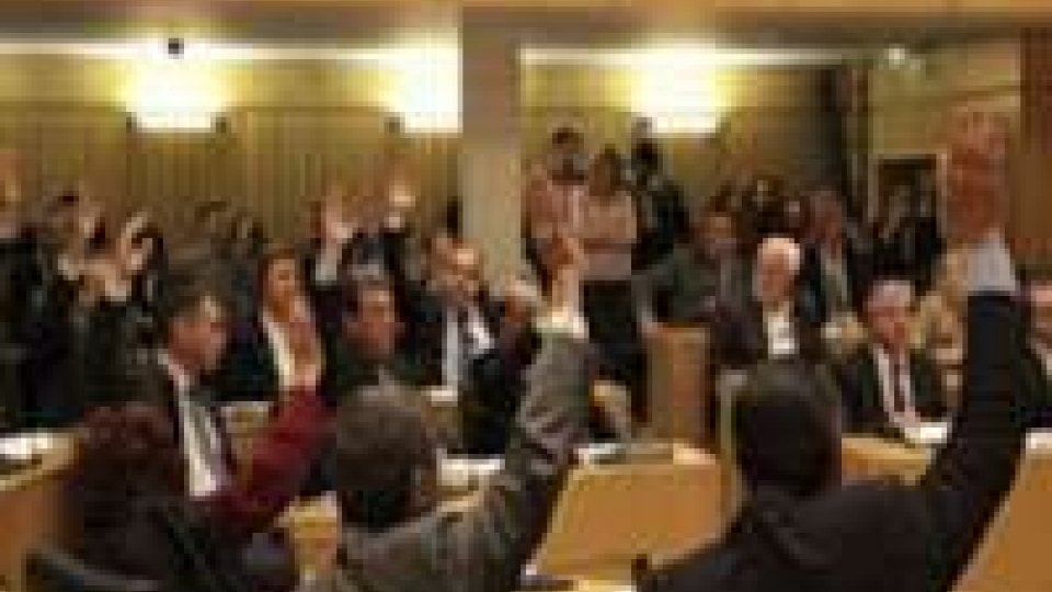 Cipro: Parlamento approva tre ddl salva-economia