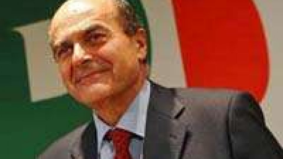 Grillo sfida Bersani sulla rinuncia ai finanziamenti