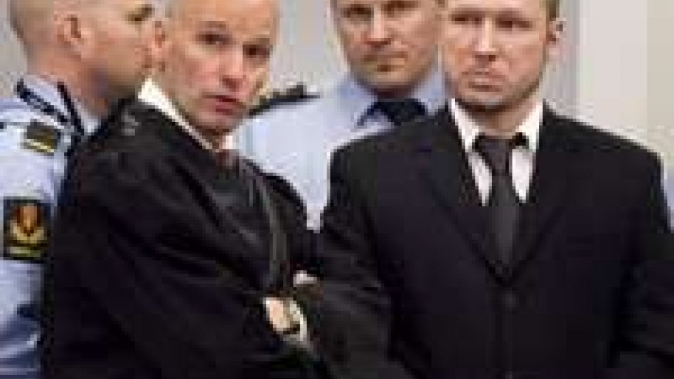 Strage Norvegia, Breivik in aula rinuncia al saluto estremista