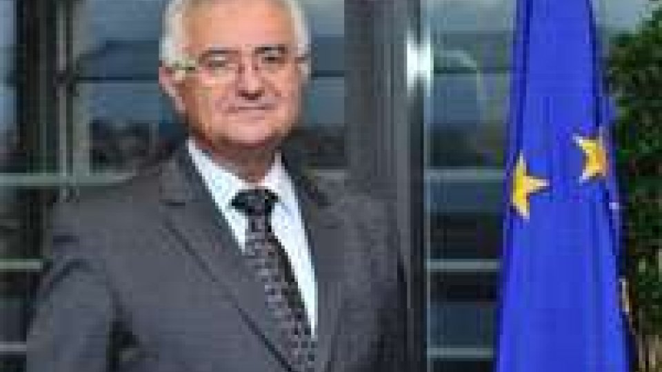 Si infiamma la polemica sulle dimissioni di Dalli