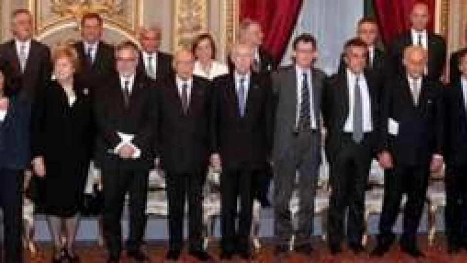 Governo Monti. Napolitano: "Sono soddisfatto". Sedici ministri, tre donne