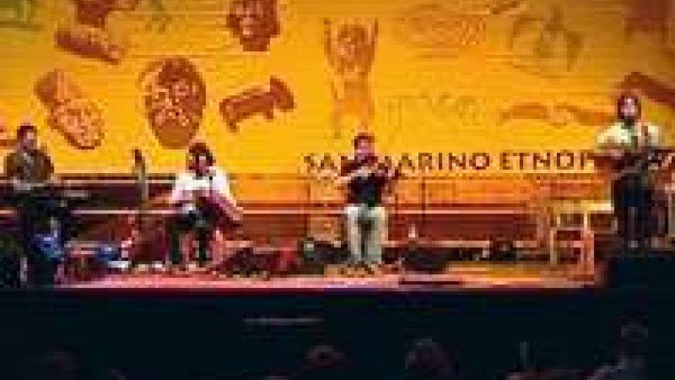 San Marino - Le Vent du Nord hanno aperto l'EtnofestivalLe vent du nord all'Etnofestival
