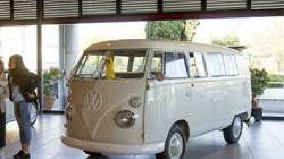 Da oggi in esposizione un ‘Bulli’ datato 1965 il pullmino Volkswagen simbolo della generazione Peace and Love