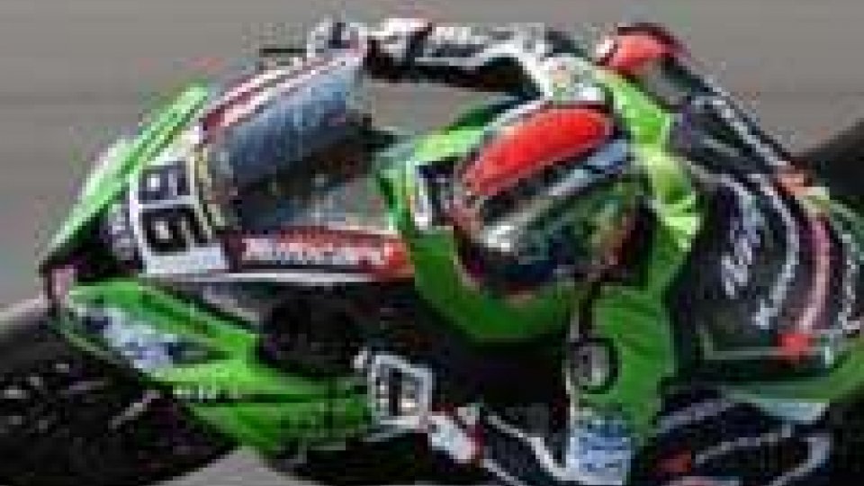 L'inglese Tom Sykes trionfa a Magny-Cours