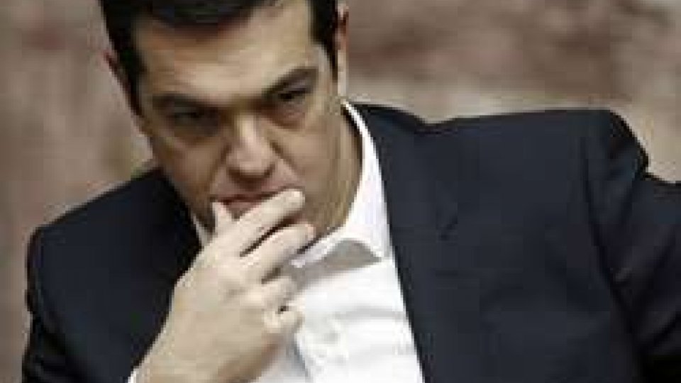 Tsipras alla prova del parlamento: tensioni in Grecia
