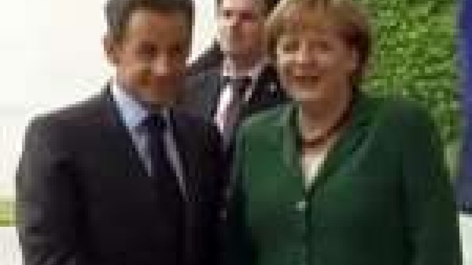 Vertice d'emergenza Merkel-Sarkozy. Serve un'intesa sul debito europeo