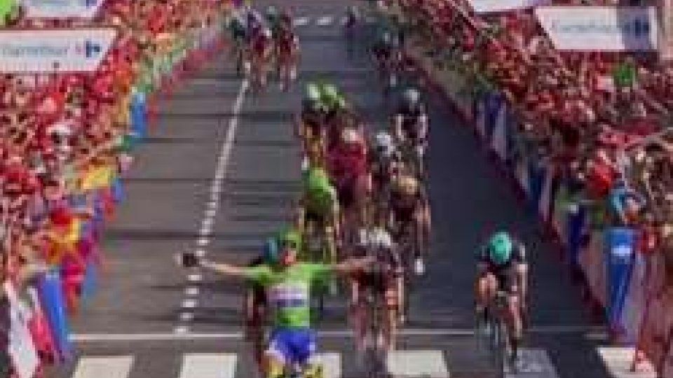 Vuelta: a Tomares terzo successo per Matteo Trentin