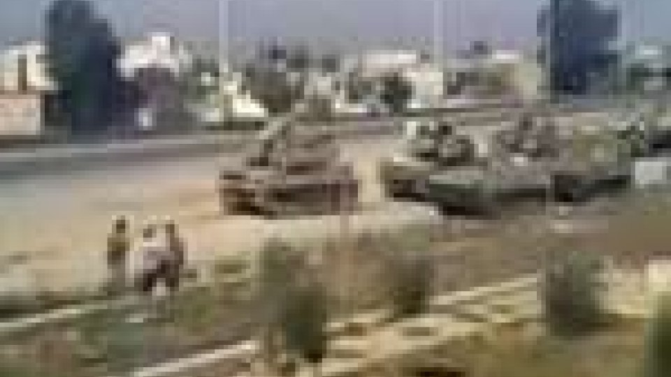 Siria. Militari ribelli all'attacco contro base intelligence di Damasco