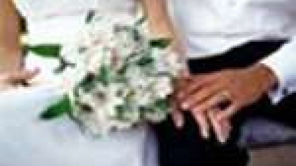 Matrimoni: in calo i "si", solo 173 nel 2007