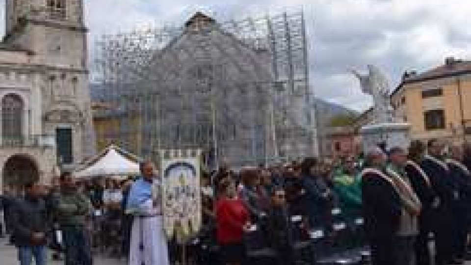 Norcia, un anno dal terremoto: in piazza per ricordare la grande scossa